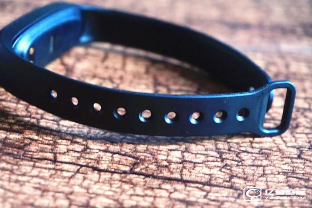 bong 3 HR智能手環(huán)首發(fā)開(kāi)箱評(píng)測(cè) 169的價(jià)格和小米手環(huán)2比怎樣？