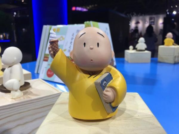 賢二機器人周邊玩偶