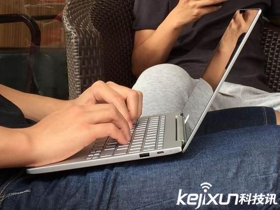 小米筆記本再遭曝光 形似MacBook Pro極窄邊框