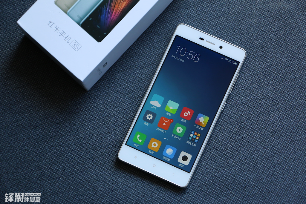 超大電量+極速快充的手機推薦 從此告別“自動關(guān)機”