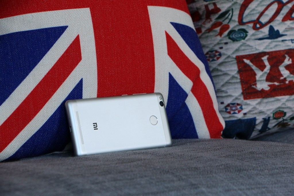 超大電量+極速快充的手機推薦 從此告別“自動關(guān)機”