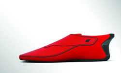  虛擬現(xiàn)實(shí)體驗(yàn)更接近現(xiàn)實(shí) MIT研發(fā)觸覺反饋鞋子