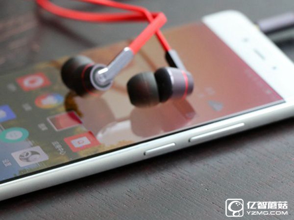 2000元左右有哪些手機(jī)？五款2000左右好質(zhì)量手機(jī) 