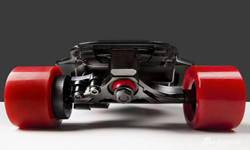 可折疊電動滑板能塞進背包里：充電半小時行走15千米