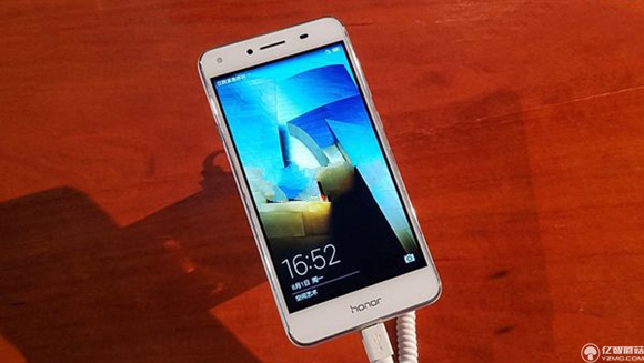 八月千元機哪款好?2016年8月值得買的千元手機推薦