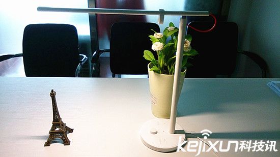 小米米家臺燈體驗評測：現代主義智能臺燈