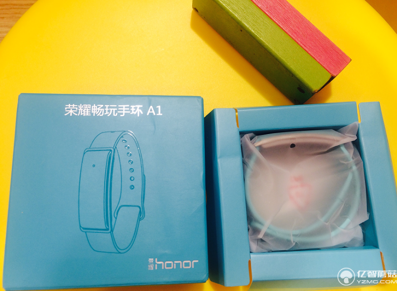 華為榮耀暢玩手環A1實物評測+高清圖賞 能夠紫外線監測我會告訴你
