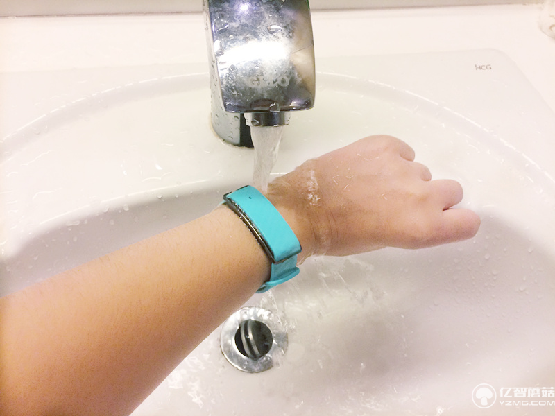 華為榮耀暢玩手環A1實物評測+高清圖賞 能夠紫外線監測我會告訴你