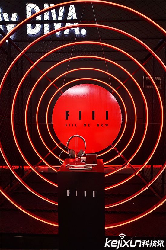 FIIL DIVA耳機(jī)體驗(yàn)評(píng)測(cè)：律動(dòng)時(shí)尚的智能降噪耳機(jī)