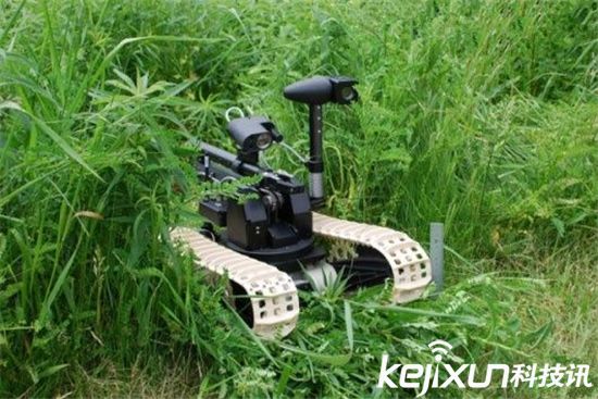 智能機器人戰(zhàn)爭應(yīng)用 搭配機槍火力猛