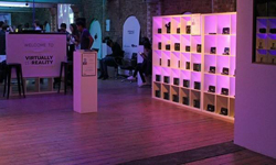 英國倫敦虛擬現實體驗館   真的很酷