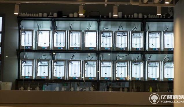 這難道就是傳說中的智能咖啡店？哪哪都是自動(dòng)的