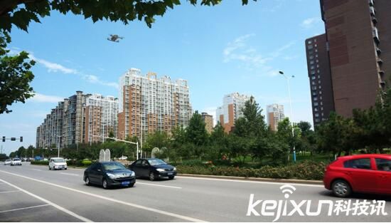 真能“收入囊中”的無人機――DOBBY口袋無人機