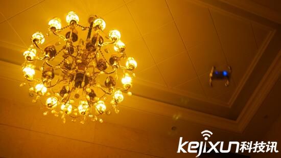 真能“收入囊中”的無人機――DOBBY口袋無人機