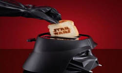 黑武士多士爐簡(jiǎn)直酷斃了  健康早餐從星戰(zhàn)面包開(kāi)始