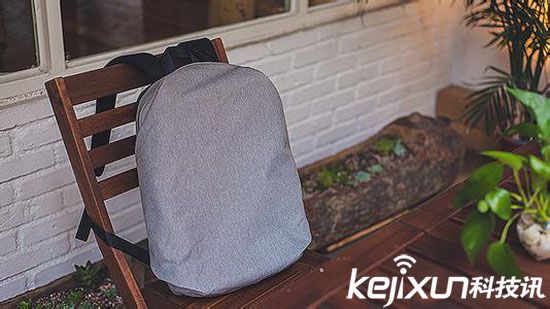 魅族發(fā)布休閑旅行雙肩包 定價199元