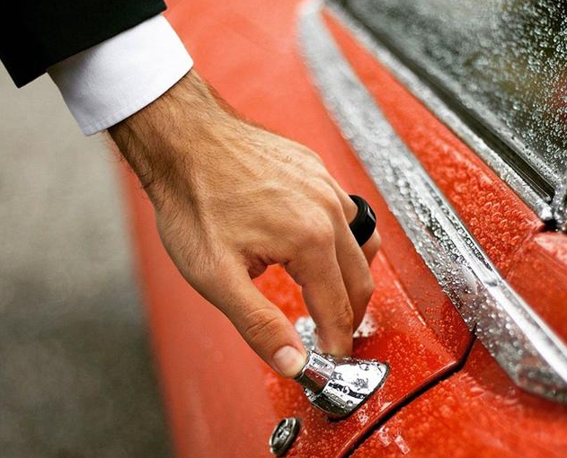 智能戒指開啟異地戀虐狗模式：千里心跳隨時感受