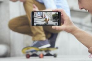 LG V20安卓旗艦正式發布 前雙屏幕+后雙攝像頭