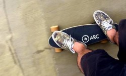 Arc Board電動滑板：世界上最輕最小的電動滑板