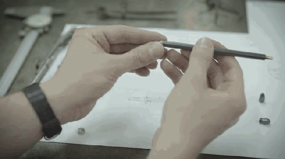 自動(dòng)筆也能玩高端 首支磁力控制自動(dòng)筆亮相