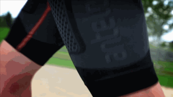 鍛煉身體？不穿件兒這個衣服都不好意思出門