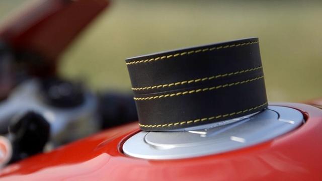 這支智能腕帶能幫你免吃罰單 駕車超速就震動