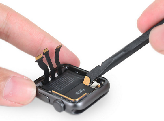 Apple Watch Series 2拆解: 機內已經大不同