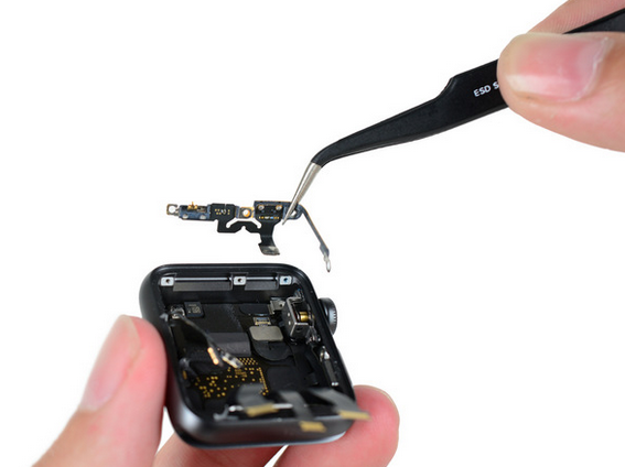 Apple Watch Series 2拆解: 機內已經大不同