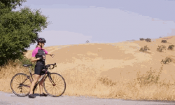 LVL手環：不僅能追蹤運動還能叫你補充水分