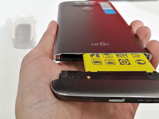 谷歌向左聯(lián)想向右 Moto Z模塊化手機路在何方?