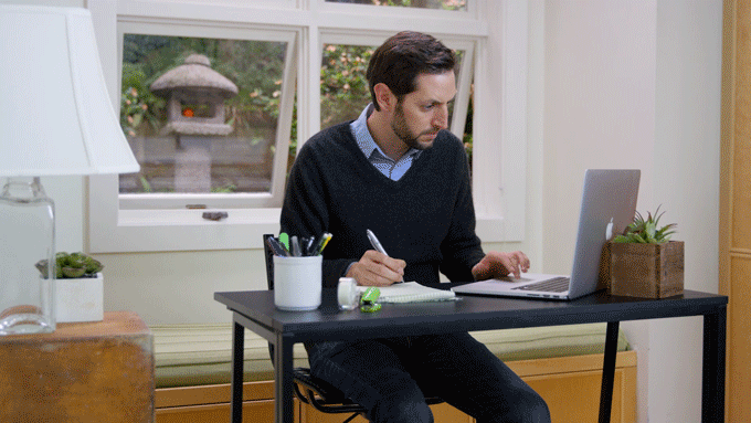 從此告別垃圾信息 這款掛鐘提供你最需要的內容