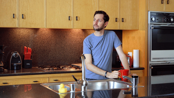 從此告別垃圾信息 這款掛鐘提供你最需要的內容