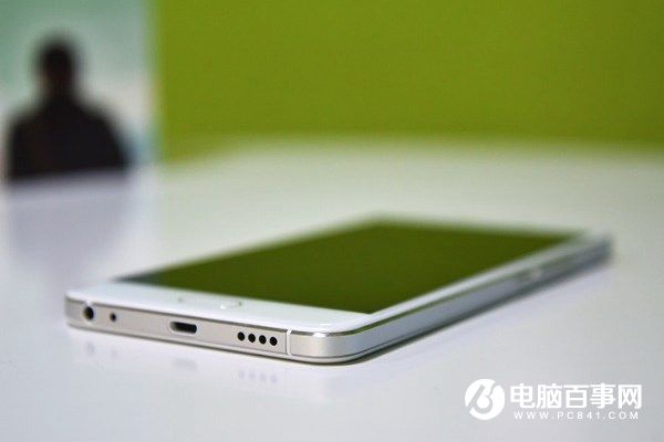 魅藍U20好看嗎？魅藍U20外觀評測