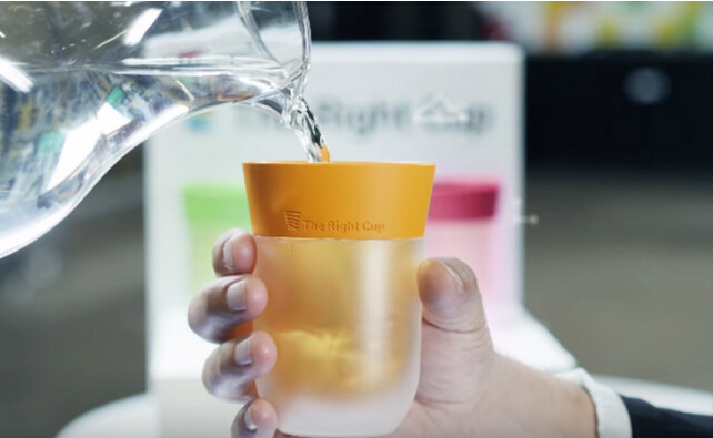 其實(shí)人類(lèi)在喝東西的時(shí)候，不只靠嘴巴感覺(jué)味道，鼻子也占了很大的部分。