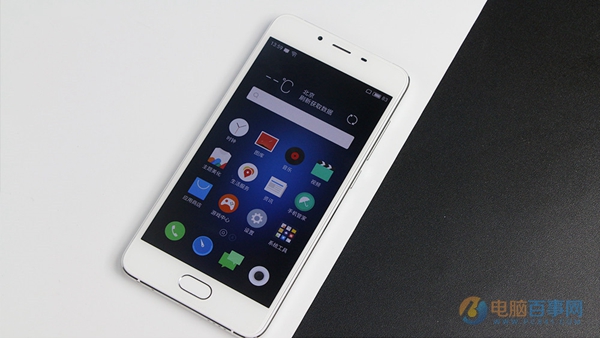 魅藍(lán)U10外觀評(píng)測(cè) 雙面2.5D玻璃