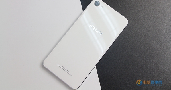 魅藍(lán)U10外觀評(píng)測(cè) 雙面2.5D玻璃