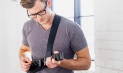 便攜超帥的數字吉他 助你瞬間撩妹成功