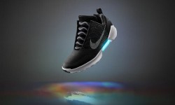 Nike自動綁鞋帶波鞋問世：懶人有救了