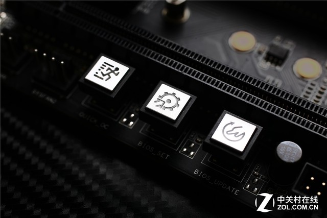 碳纖維質(zhì)感圖賞 iGameZ170烈焰戰(zhàn)神X