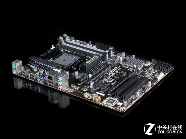 技嘉990X-D3P主板套裝 幽靈散熱自帶加成 