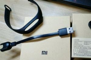 網(wǎng)友買到神級山寨小米手環(huán)2：一開機(jī)哭笑不得