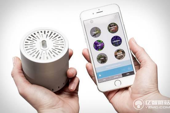 香薰已經OUT 這個空氣清新器能用手機控制味道
