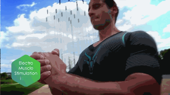 真不吹牛 這款智能運動壓縮衣能幫你增肌健身