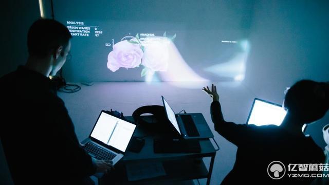 模特走T臺壓力有多大?讓這套穿戴設備告訴你