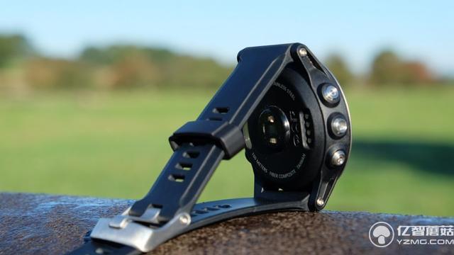 佳明旗艦運(yùn)動(dòng)表Fenix 3 HR體驗(yàn) 功能超級(jí)豐富