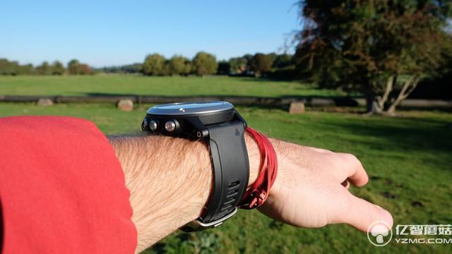 佳明旗艦運(yùn)動(dòng)表Fenix 3 HR體驗(yàn) 功能超級(jí)豐富