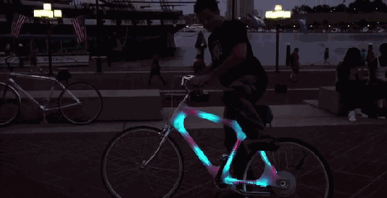 AuroraLED自行車架:渾身跑馬燈還沒有城鄉結合部范兒