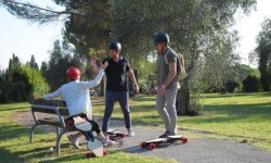 Linky可折疊電動滑板車：最輕的滑板車還能塞進包里