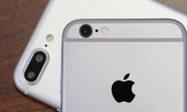 網(wǎng)友曝iPhone7不在服務(wù)區(qū) 間歇性無(wú)法接聽(tīng)電話