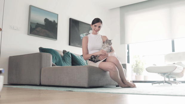 這款機器人不僅能賣萌 端茶送水逗寵物全精通